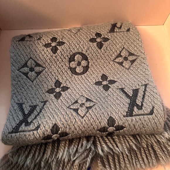 ❌SOLD❌Louis Vuitton Charcoal Monogram Knit - Picture 4 of 5